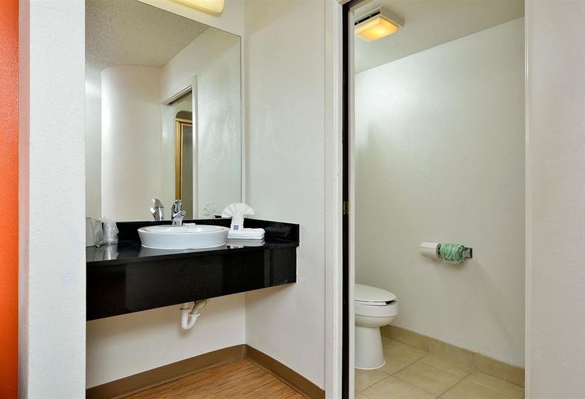 Motel 6 Plano - Preston Point  | Plano | Texas | United States 13