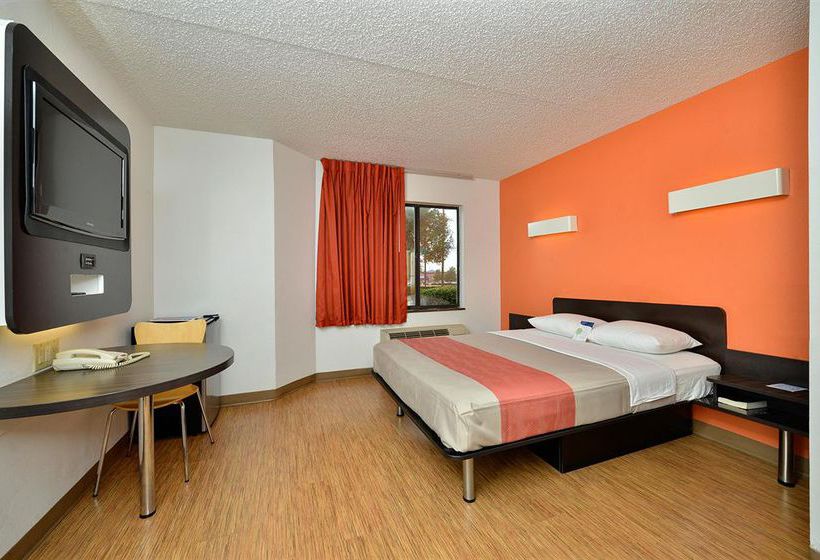 Motel 6 Plano - Preston Point  | Plano | Texas | United States 7