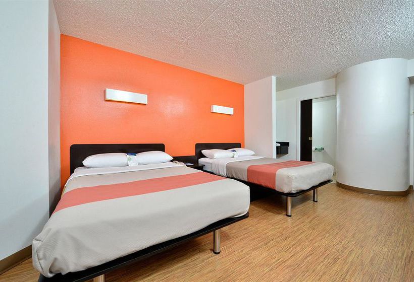 Motel 6 Plano - Preston Point  | Plano | Texas | United States 9