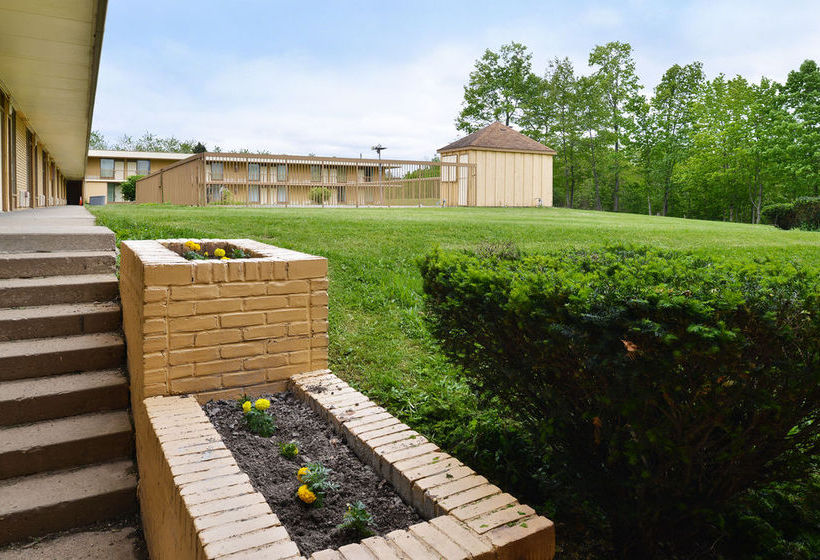 Motel Rodeway Inn  | Mansfield | Ohio | United States 5