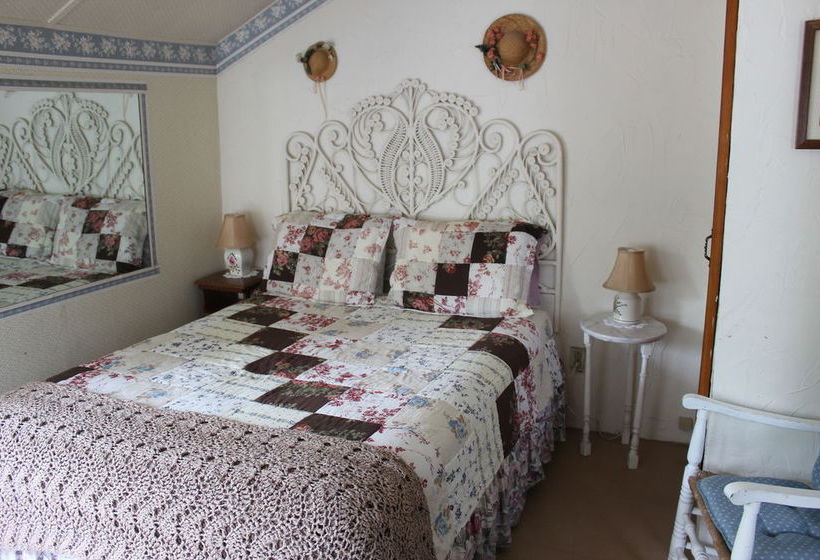 Bed and Breakfast Sea Breeze Inn Hyannis