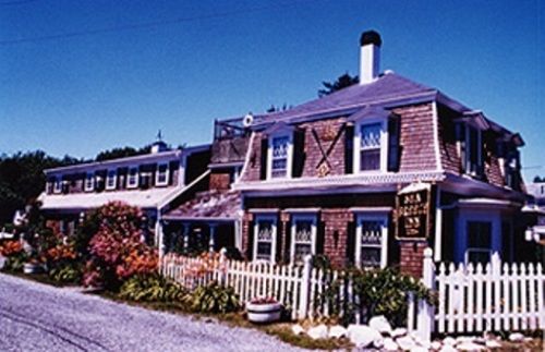 Bed and Breakfast Sea Breeze Inn  | Hyannis | Massachusetts | United States 11