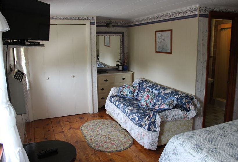 Bed and Breakfast Sea Breeze Inn  | Hyannis | Massachusetts | United States 5