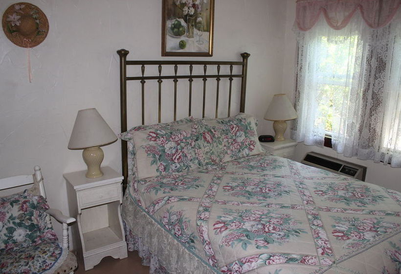 Bed and Breakfast Sea Breeze Inn  | Hyannis | Massachusetts | United States 6