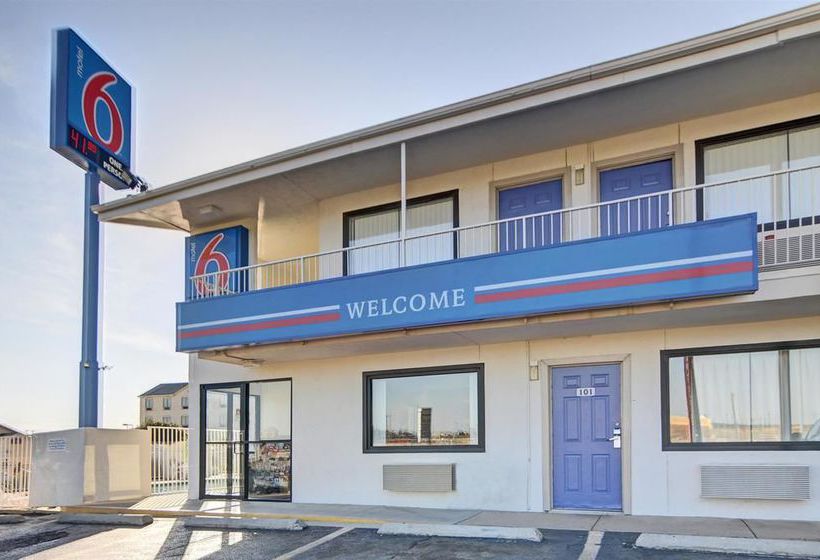 Motel 6 Denton 