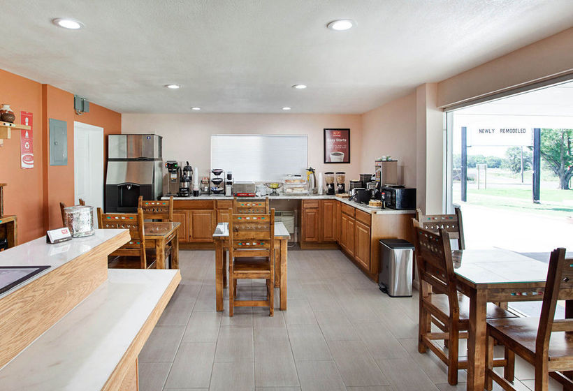 Motel Econo Lodge Phillipsburg  | Phillipsburg | Kansas | United States 17