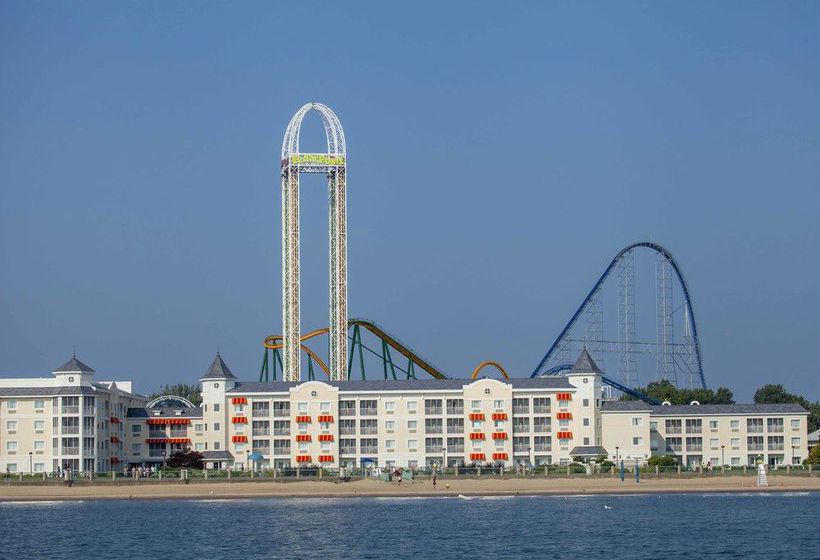 Hotel Cedar Points Breakers Sandusky Ohio