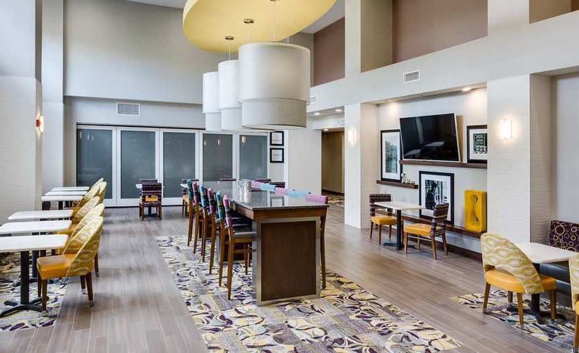 Hotel Hampton Inn & Suites Knoxville Papermill Drive  | Knoxville | Tennessee | United States 13