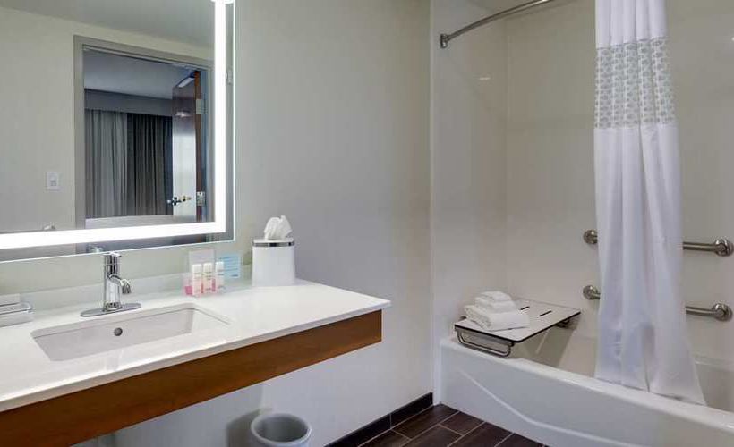 Hotel Hampton Inn & Suites Knoxville Papermill Drive  | Knoxville | Tennessee | United States 15