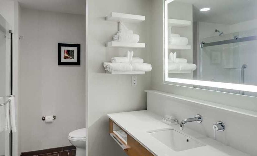 Hotel Hampton Inn & Suites Knoxville Papermill Drive  | Knoxville | Tennessee | United States 19