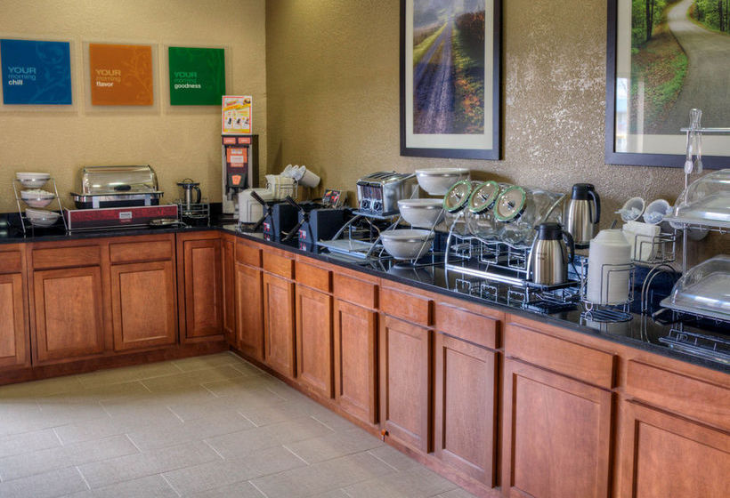 Hotel Comfort Suites  | Plymouth | Indiana | United States 1