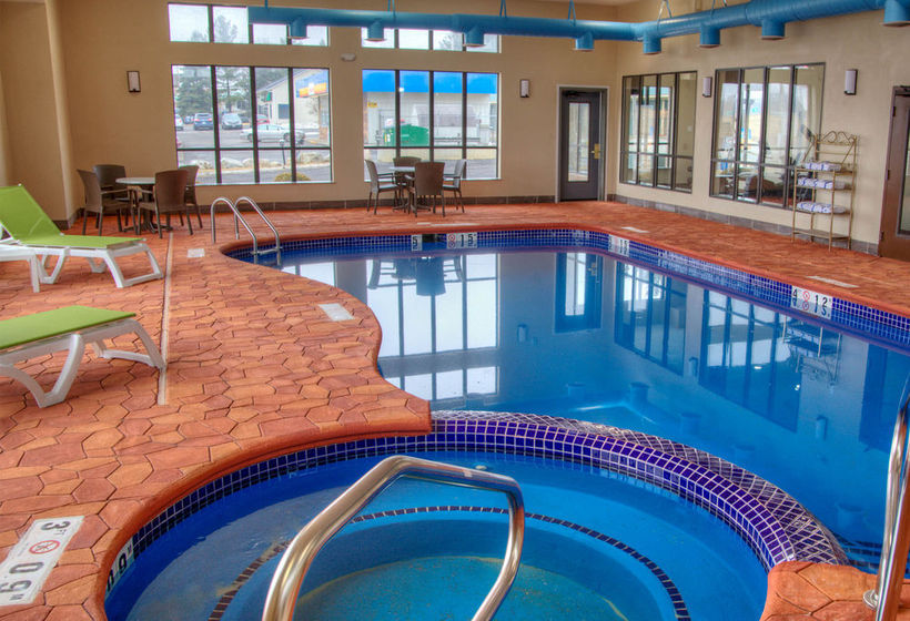 Hotel Comfort Suites  | Plymouth | Indiana | United States 17