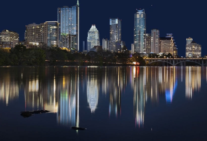 Hotel Holiday Inn Express & Suites Austin Downtown University  | Austin | Texas | United States 10