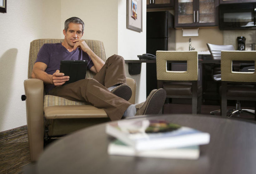 Candlewood Suites College Station at University  | Bryan | Texas | United States 3