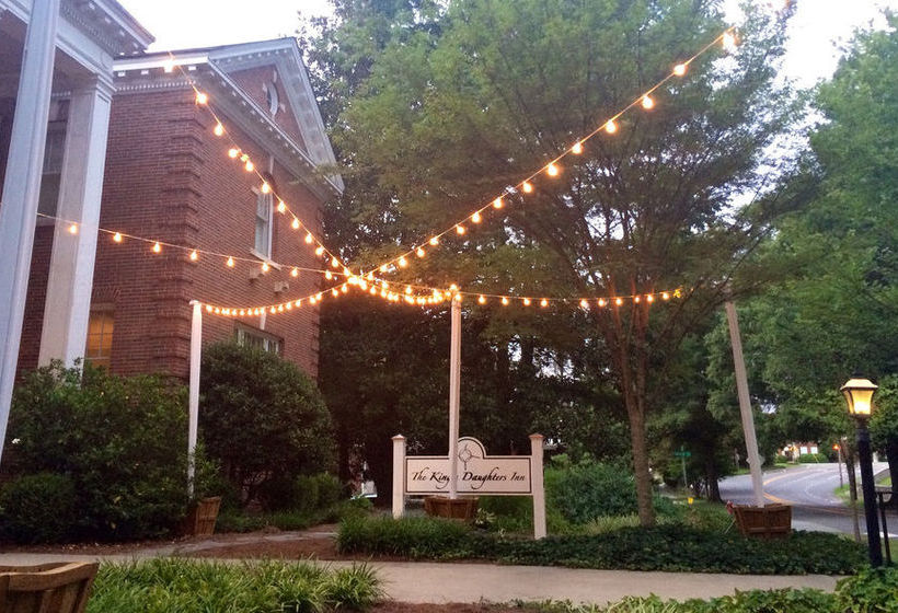 Bed and Breakfast The Kings Daughters Inn  | Durham | North Carolina | United States 11