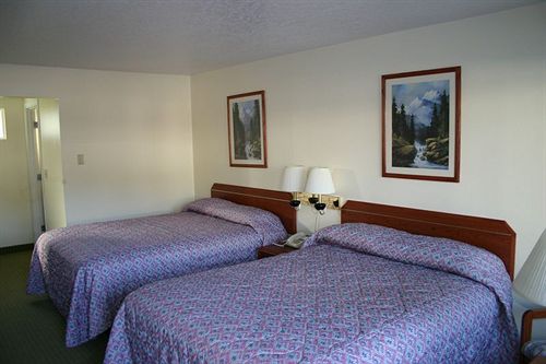 Hotel Northwoods Inn 