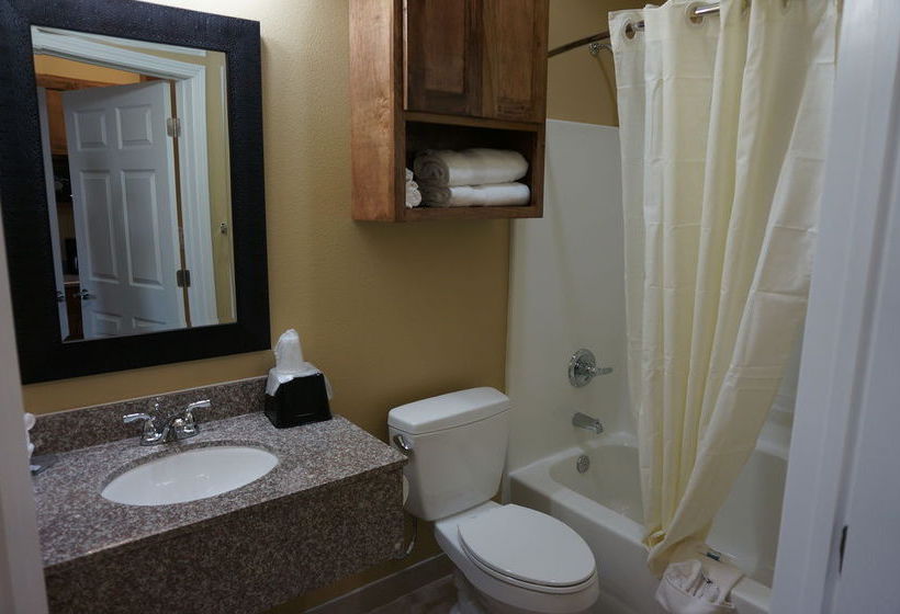 The Bungalows Hotel & Event Center 