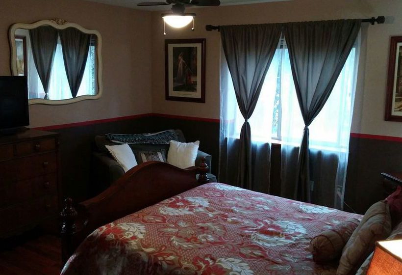 Bed and Breakfast A Mooseberry Inn 