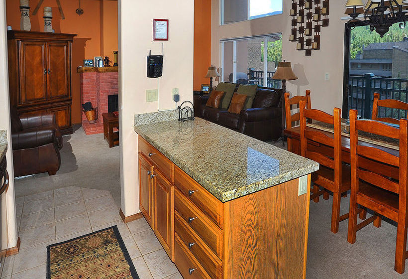 Hotel Vantage Point Lionshead By Berkshire Hathaway  | Vail | Colorado | United States 2