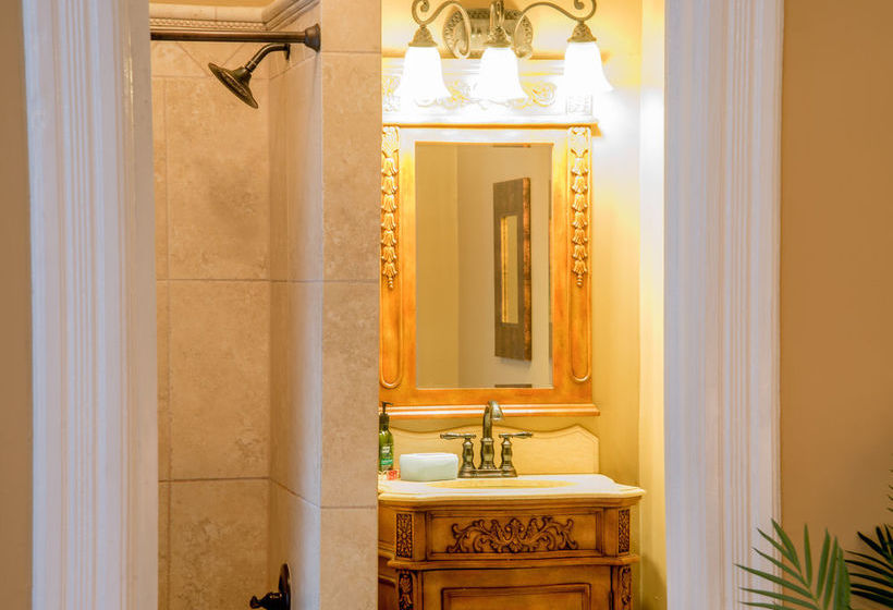 Bed and Breakfast Antebellum Inn  | Milledgeville | Georgia | United States 3