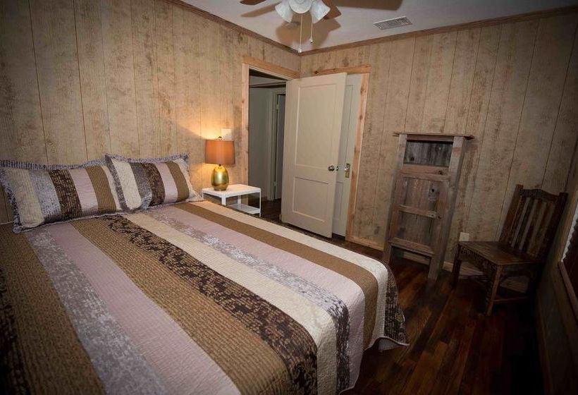 Pension Peacock Cabins  | Gatesville | Texas | United States 1