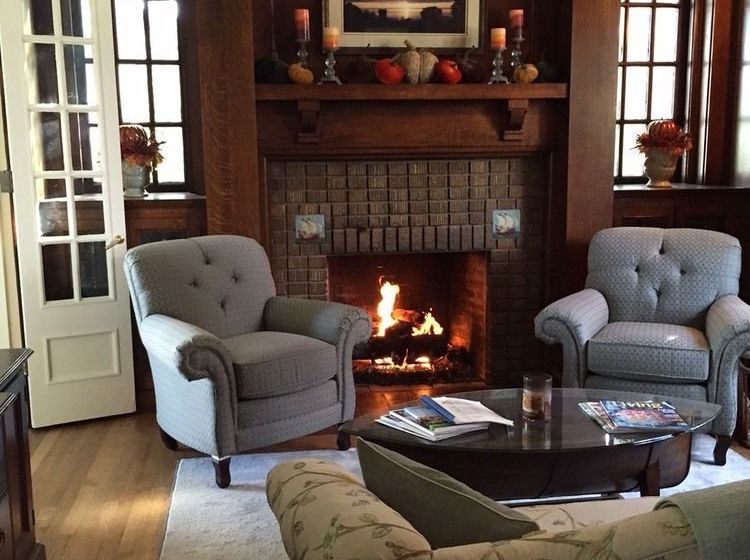 Bed and Breakfast Lochnaiar Inn  | Racine | Wisconsin | United States 5