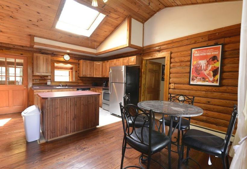 Hotel Lodge On Moonlight Drive  | Stroudsburg | Pennsylvania | United States 11