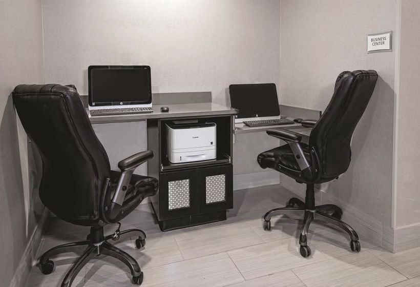 Hotel La Quinta Inn & Suites Monahans  | Monahans | Texas | United States 18