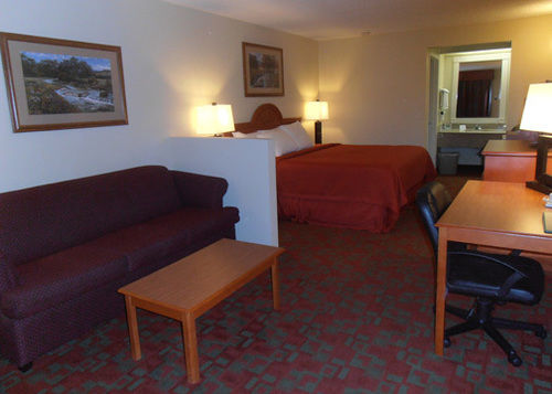 Hotel Quality Inn & Suites Garland - East Dallas  | Garland | Texas | United States 13