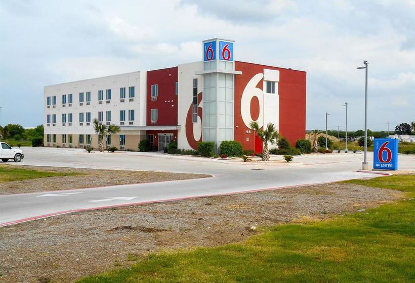 Motel 6 Three Rivers  | Three Rivers | Texas | United States 3