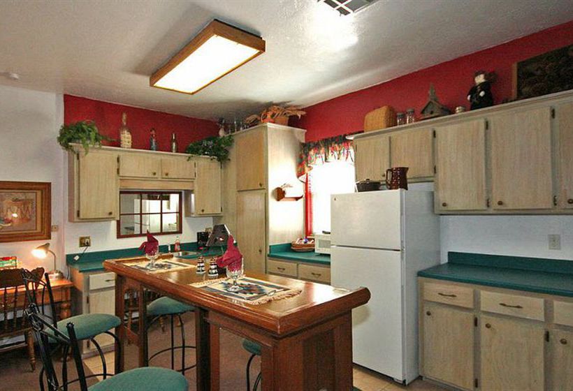 Whispering Pines Bed & Breakfast  | Norman | Oklahoma | United States 15