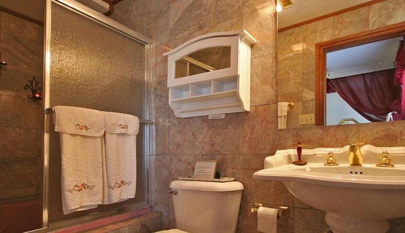 Whispering Pines Bed & Breakfast  | Norman | Oklahoma | United States 17