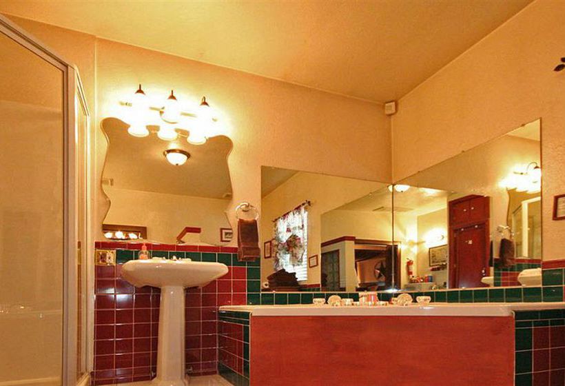 Whispering Pines Bed & Breakfast  | Norman | Oklahoma | United States 7