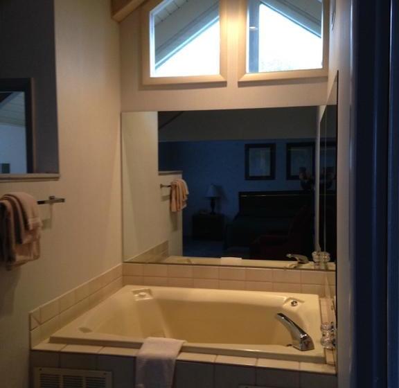 Eagle Village Resort & Chalet  | Bushkill | Pennsylvania | United States 14