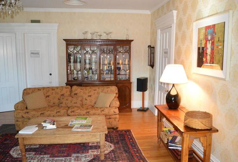 The Farm House Bed And Breakfast  | Stowe | Vermont | United States 4