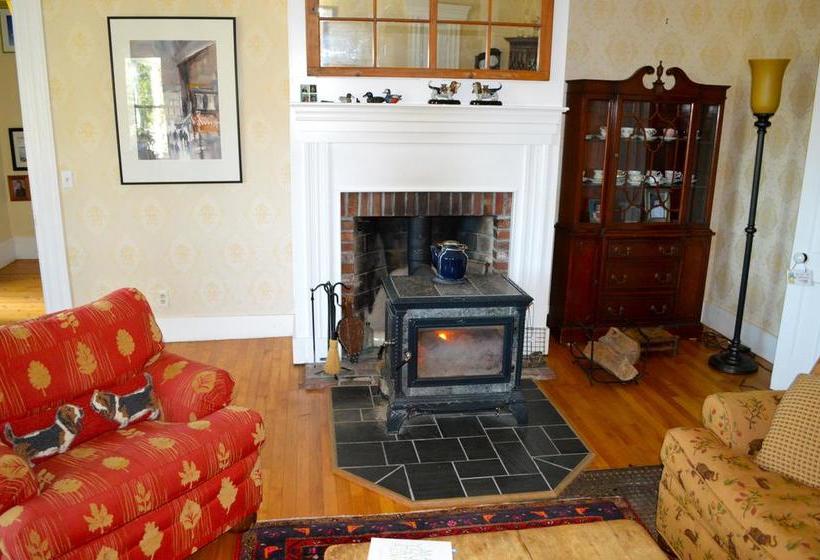 The Farm House Bed And Breakfast  | Stowe | Vermont | United States 9