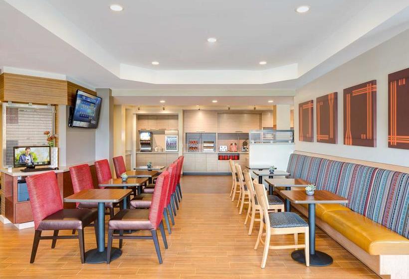 Hotel Towneplace Suites By Marriott Charleston  | Charleston | South Carolina | United States 3