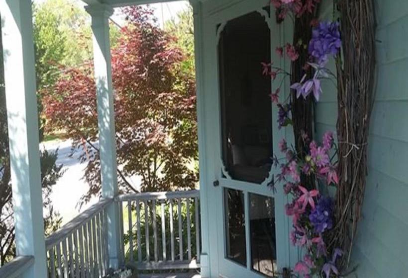 Lake Brook Bed & Breakfast  | Kennebunkport | Maine | United States 1