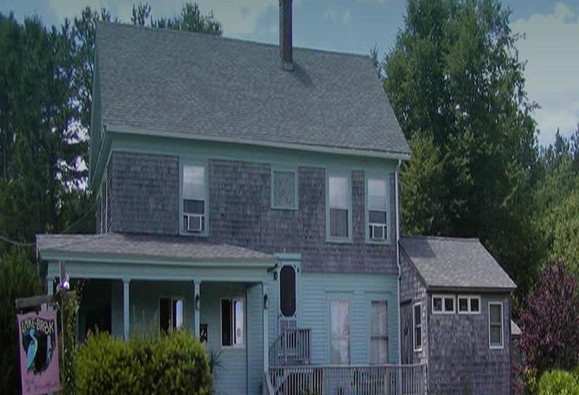 Lake Brook Bed & Breakfast  | Kennebunkport | Maine | United States 2