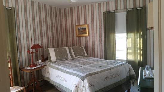 Lake Brook Bed & Breakfast  | Kennebunkport | Maine | United States 4