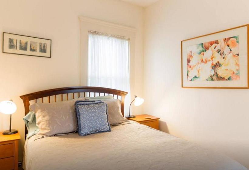 Chesley Road Bed And Breakfast  | Newton | Massachusetts | United States 10