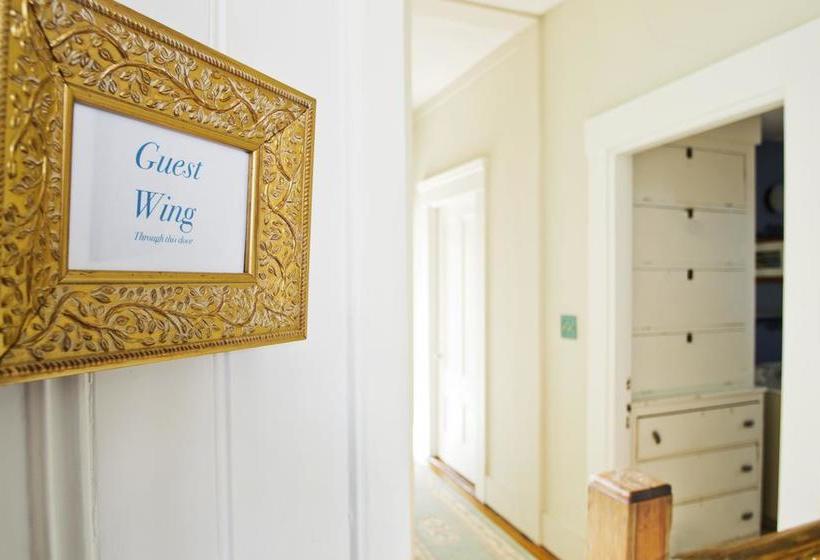 Chesley Road Bed And Breakfast  | Newton | Massachusetts | United States 8