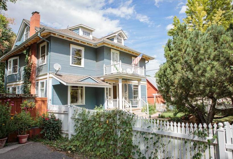 Fernweh Inn & Hostel Colorado