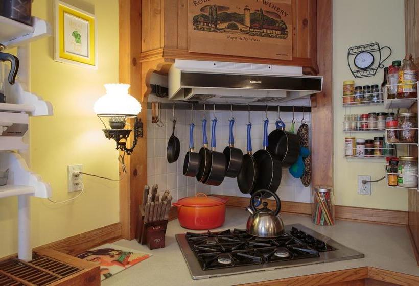 Fernweh Inn & Hostel  | Fort Collins | Colorado | United States 10