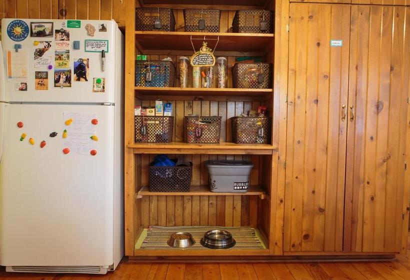 Fernweh Inn & Hostel  | Fort Collins | Colorado | United States 12