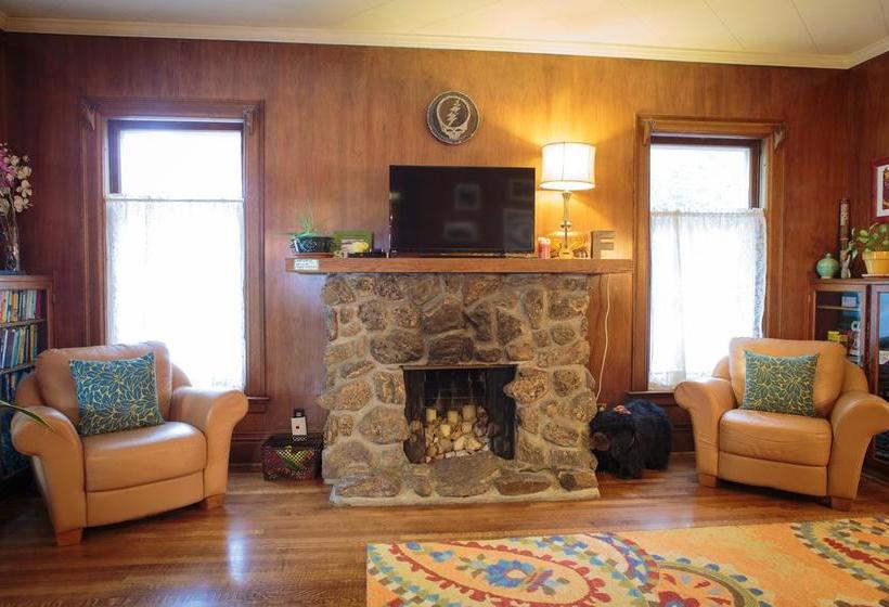 Fernweh Inn & Hostel  | Fort Collins | Colorado | United States 18