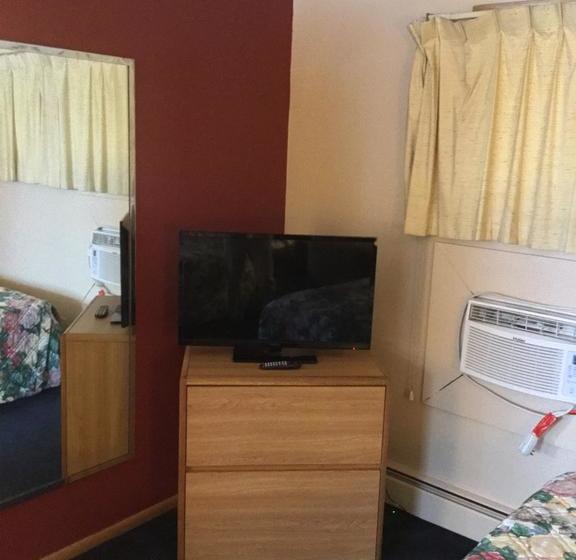 Parkway Motel  | Neenah | Wisconsin | United States 1