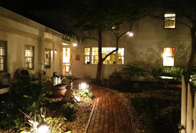 Timber Post Bed & Breakfast  | Nashua | New Hampshire | United States 16