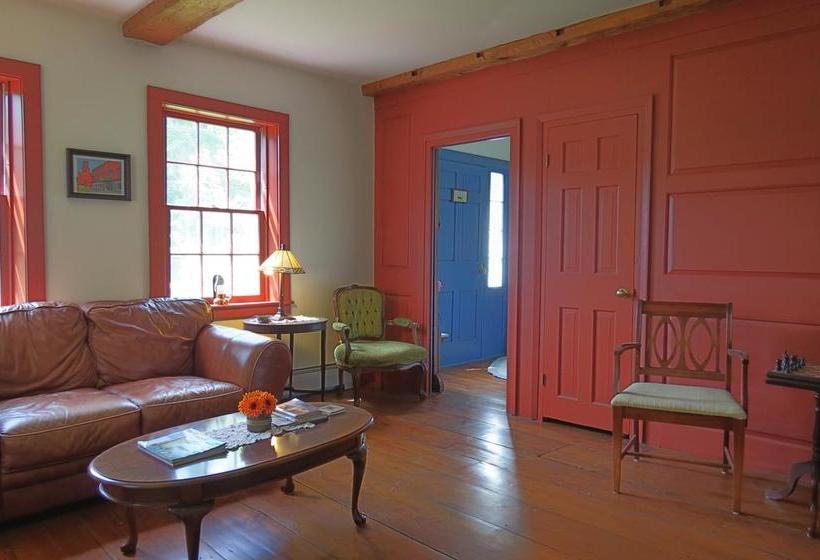 Timber Post Bed & Breakfast  | Nashua | New Hampshire | United States 19