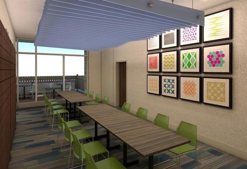 Hotel Holiday Inn Express & Suites  Chadron  | Chadron | Nebraska | United States 2